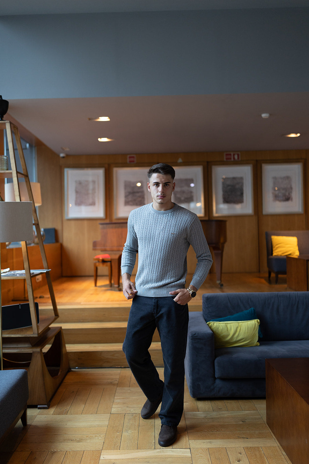 RELAXED FIT JEANS