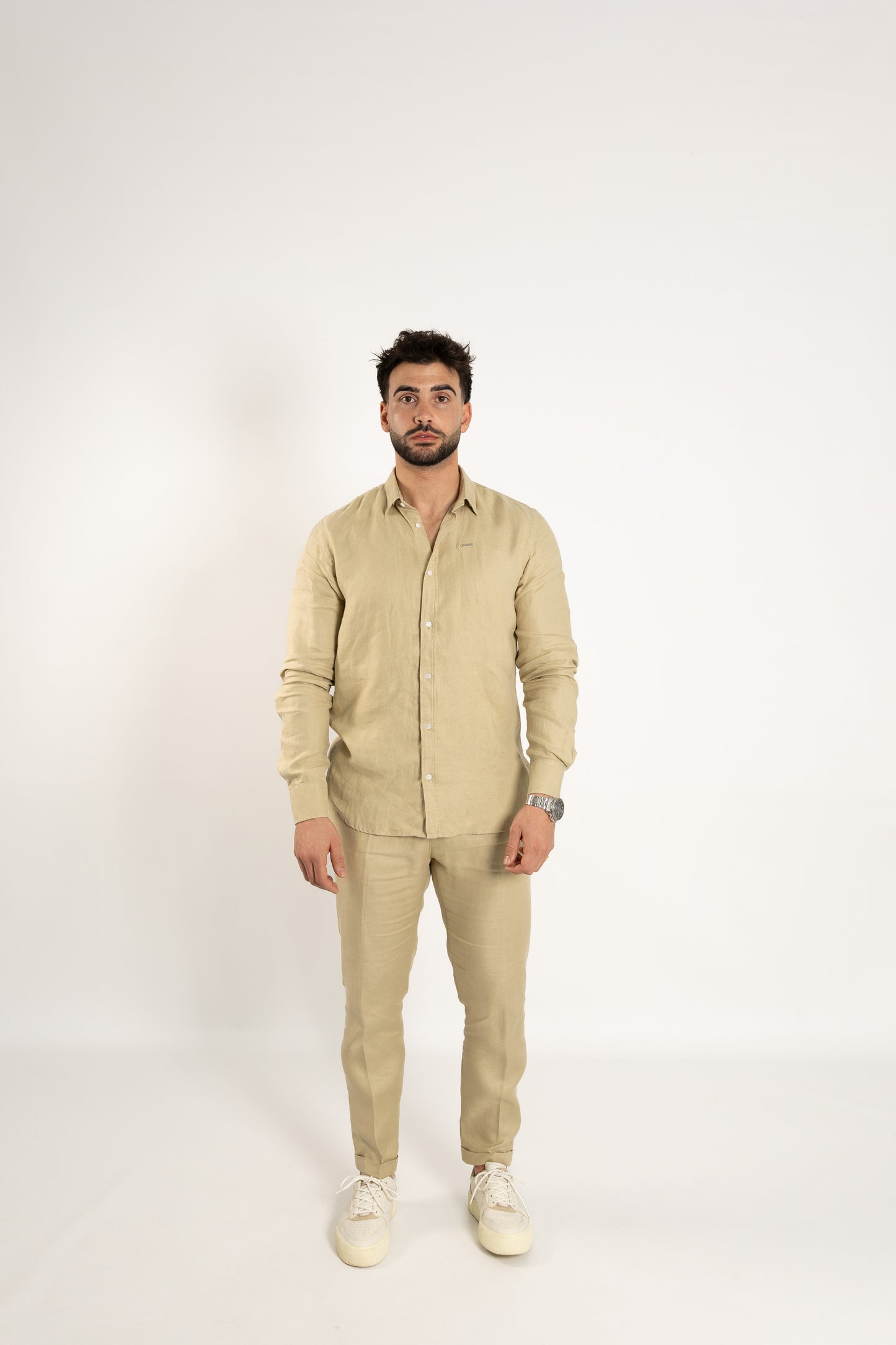 BASIC SLIM FIT SHIRT