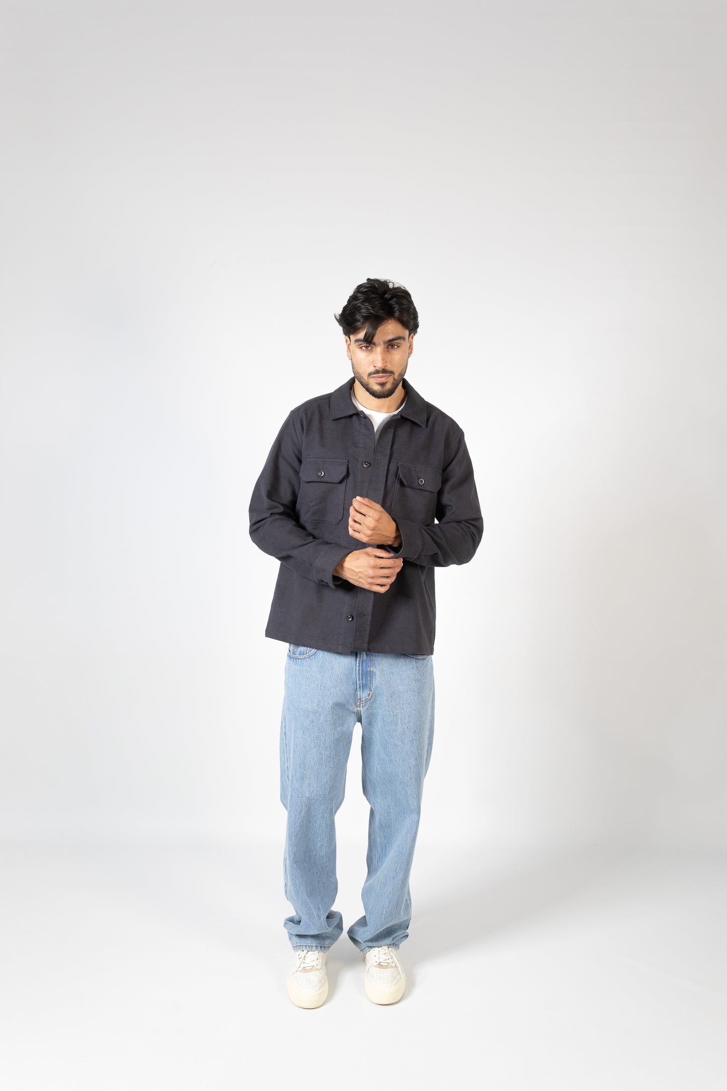 SOBRECAMISA COM BOLSOS AZUL