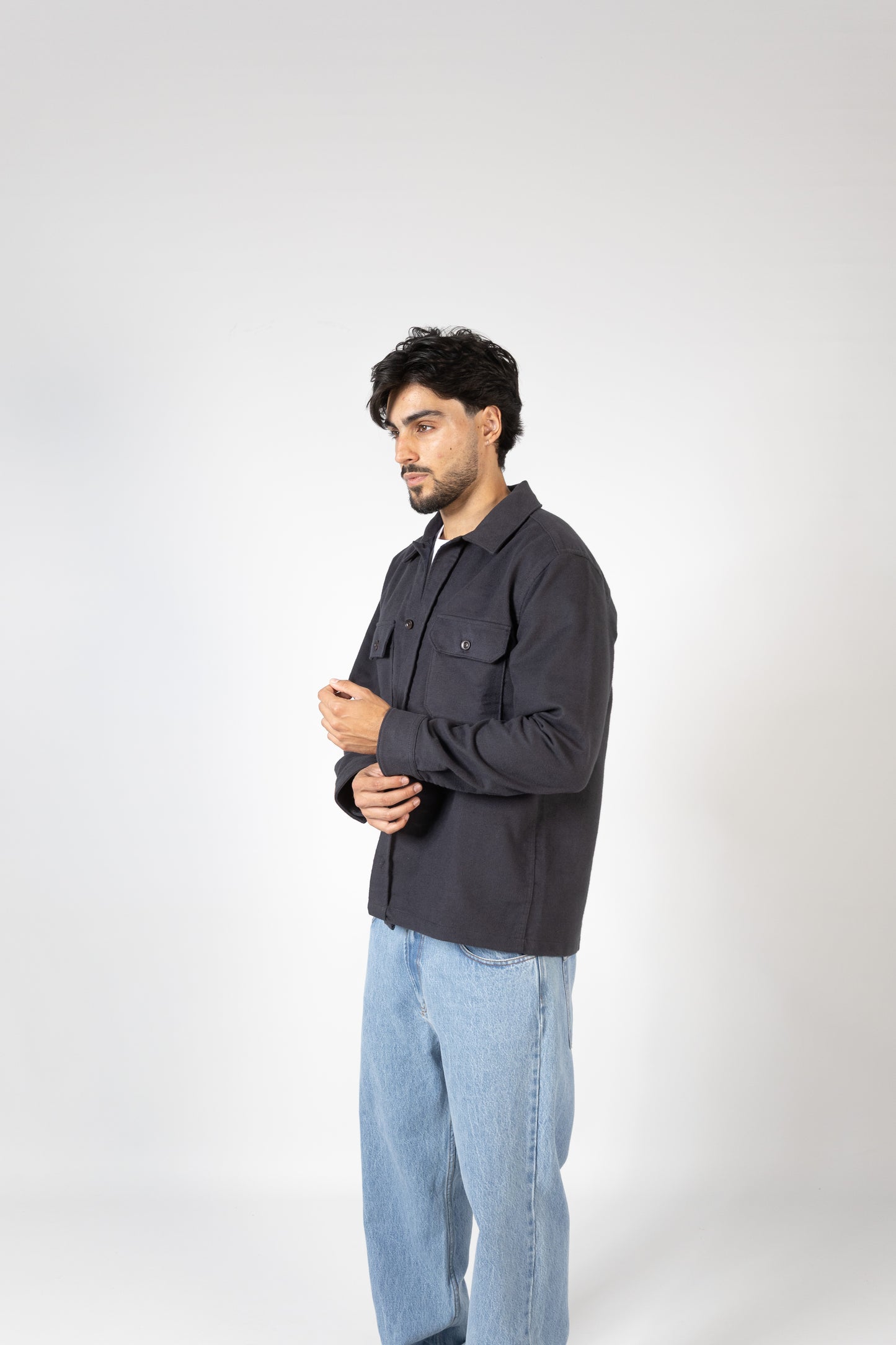 SOBRECAMISA COM BOLSOS AZUL