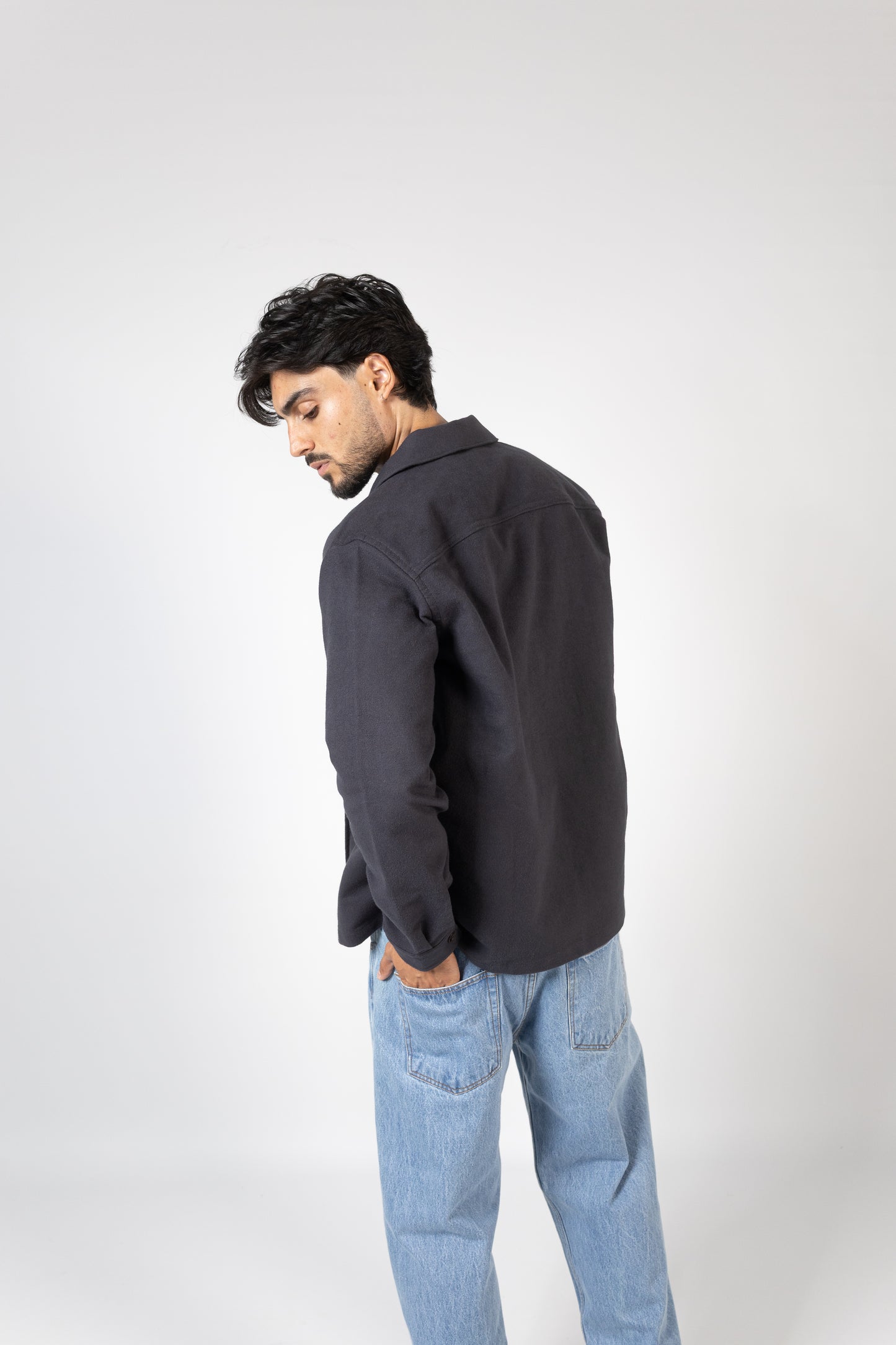 SOBRECAMISA COM BOLSOS AZUL