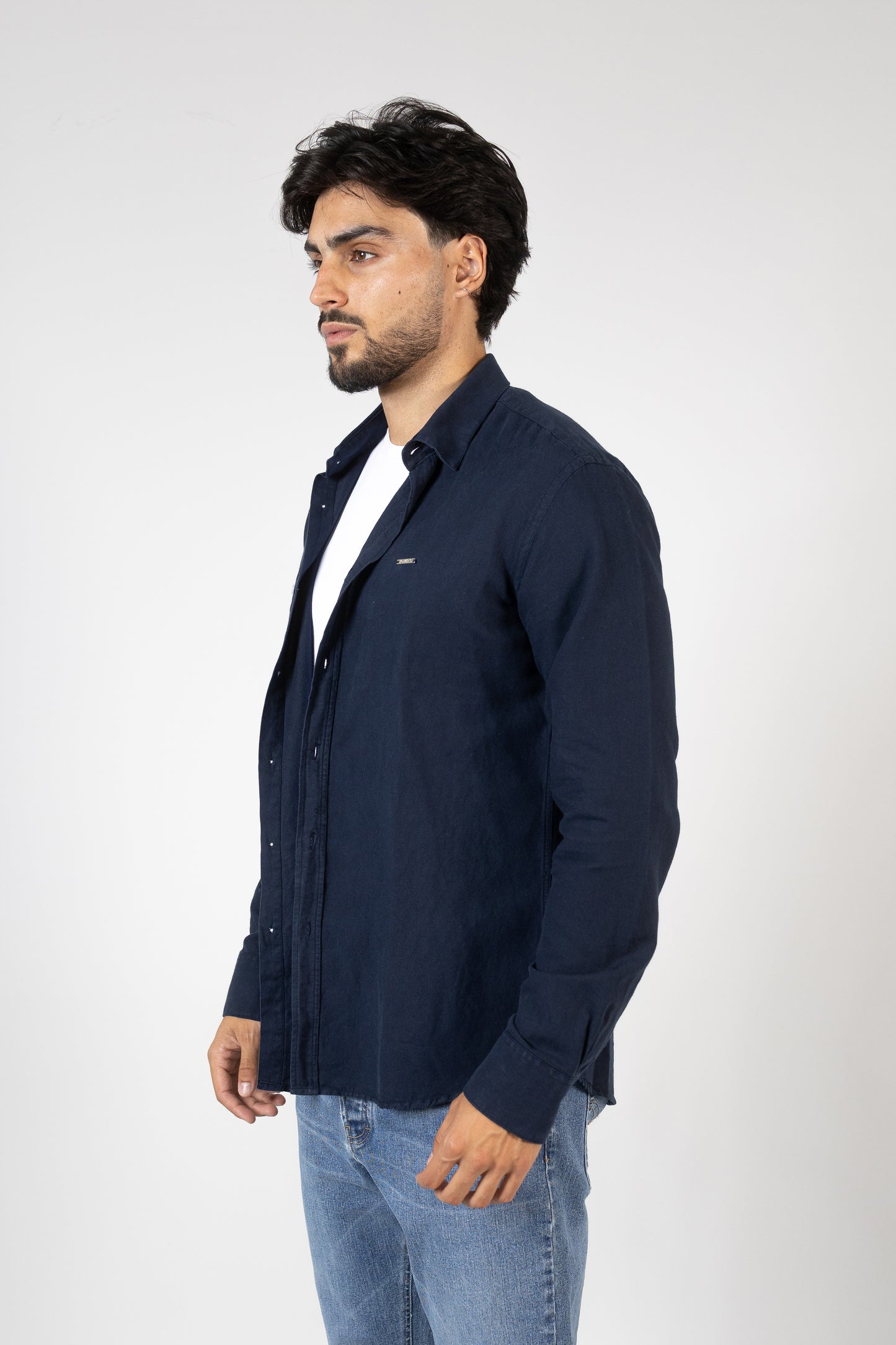 BASIC SLIM FIT SHIRT