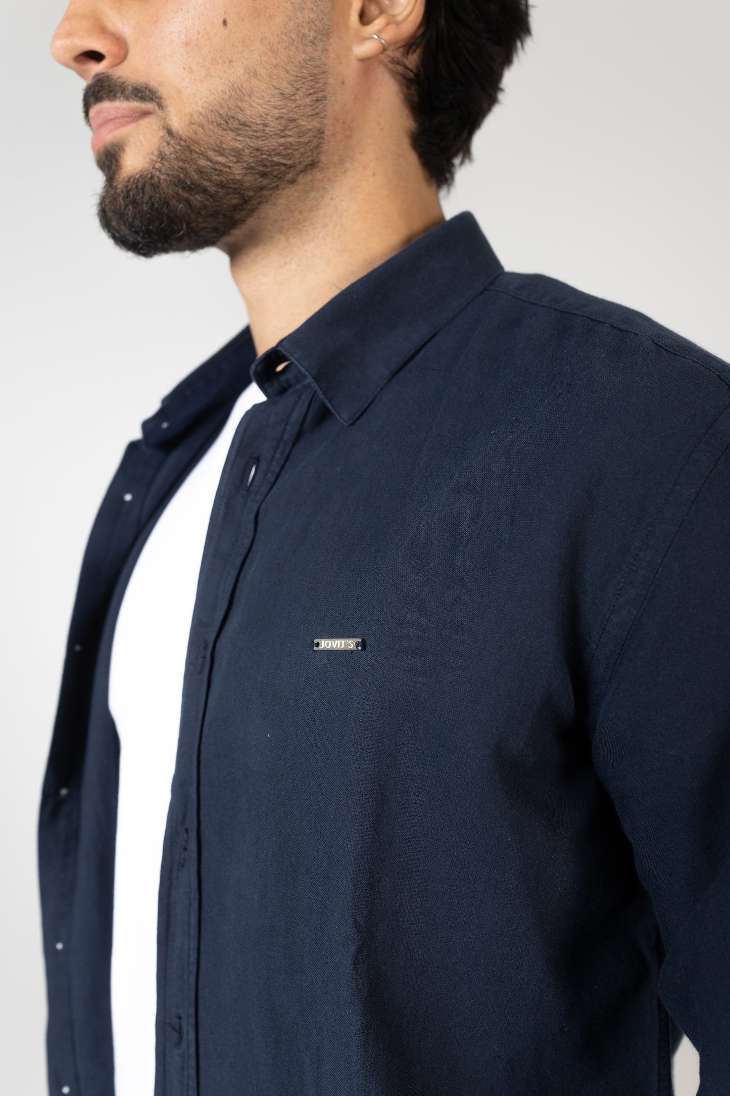 BASIC SLIM FIT SHIRT