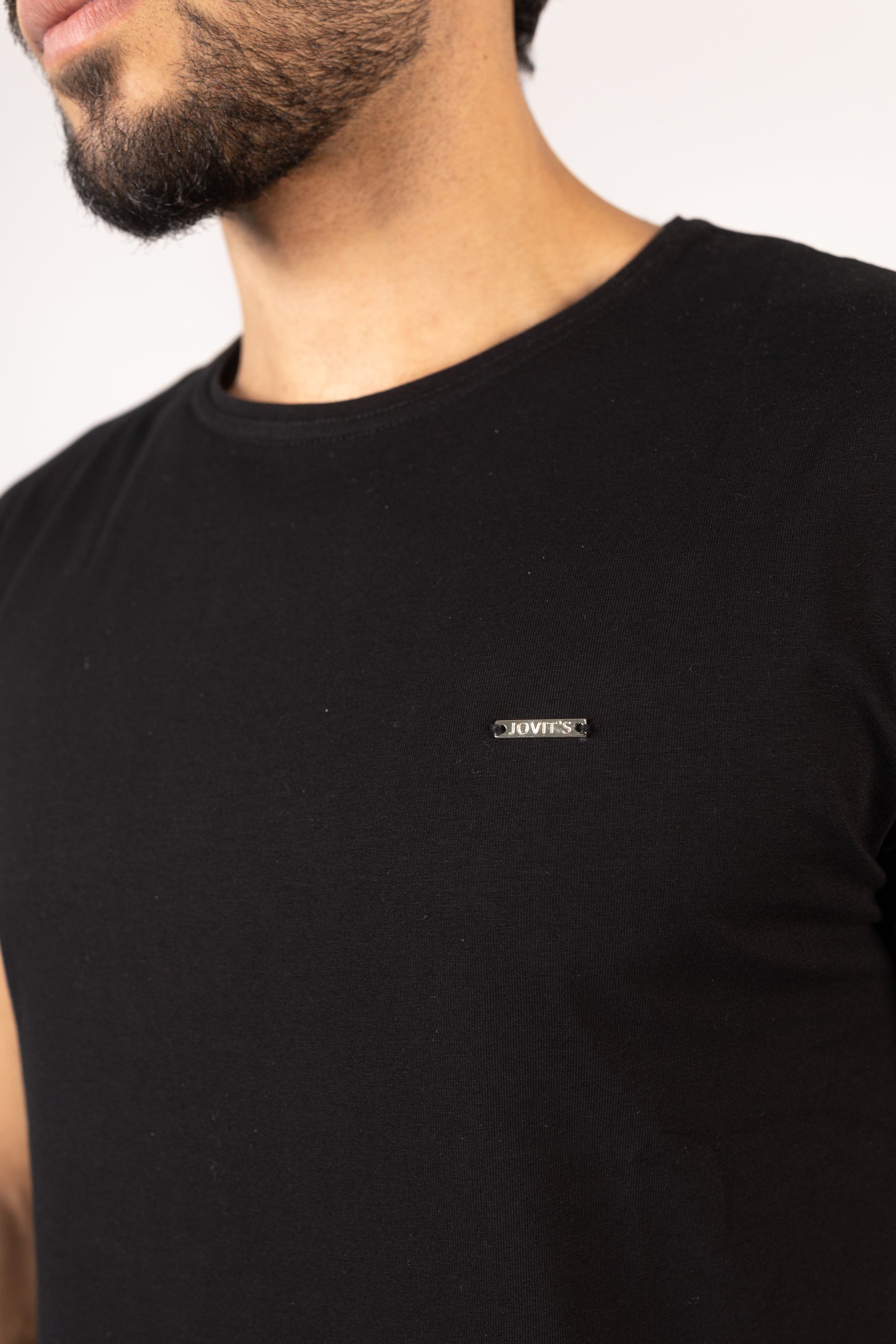 T-SHIRT BÁSICA PRETA