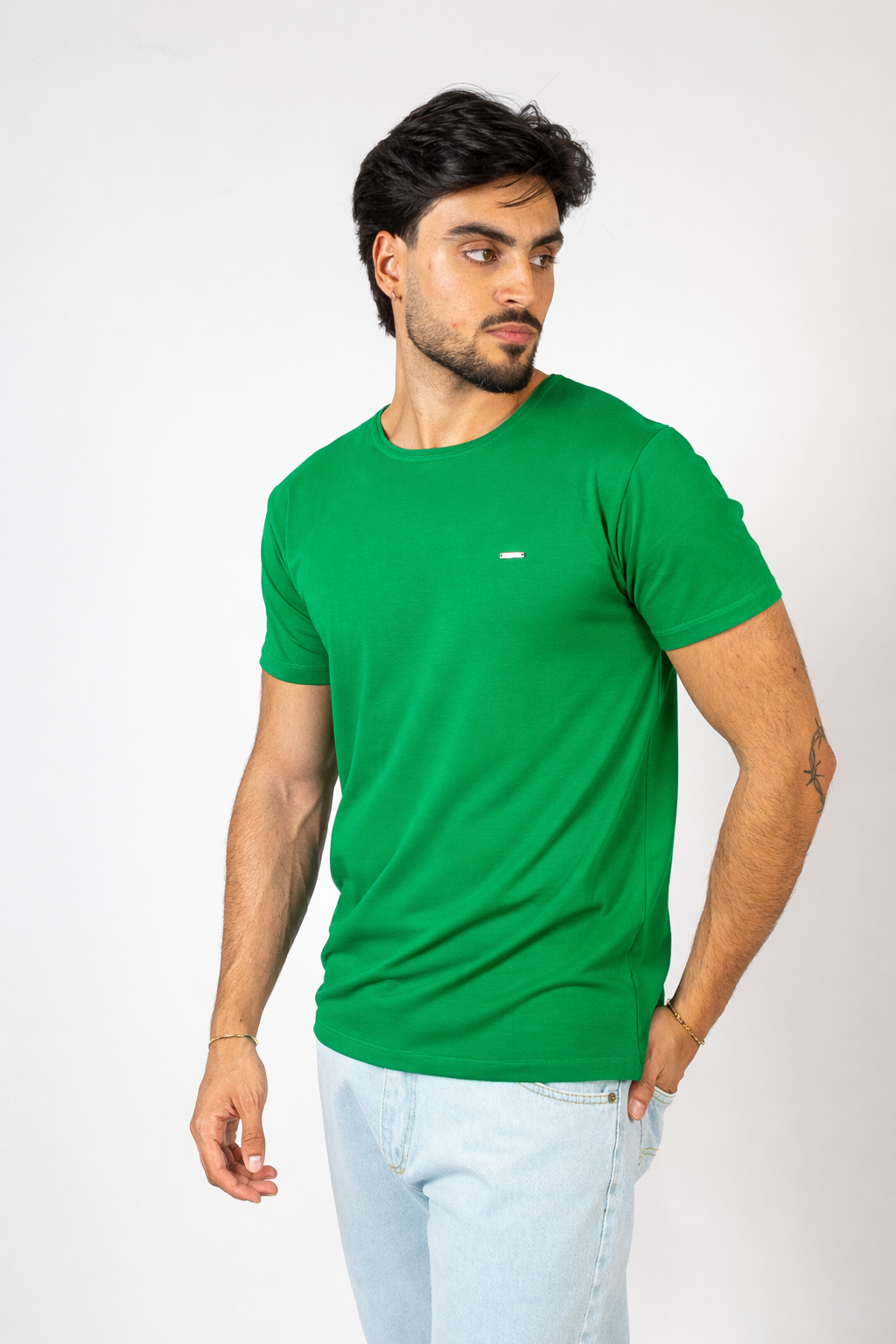 T-SHIRT BÁSICA CARDADA