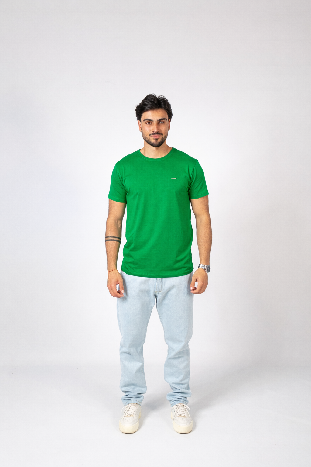 T-SHIRT BÁSICA CARDADA