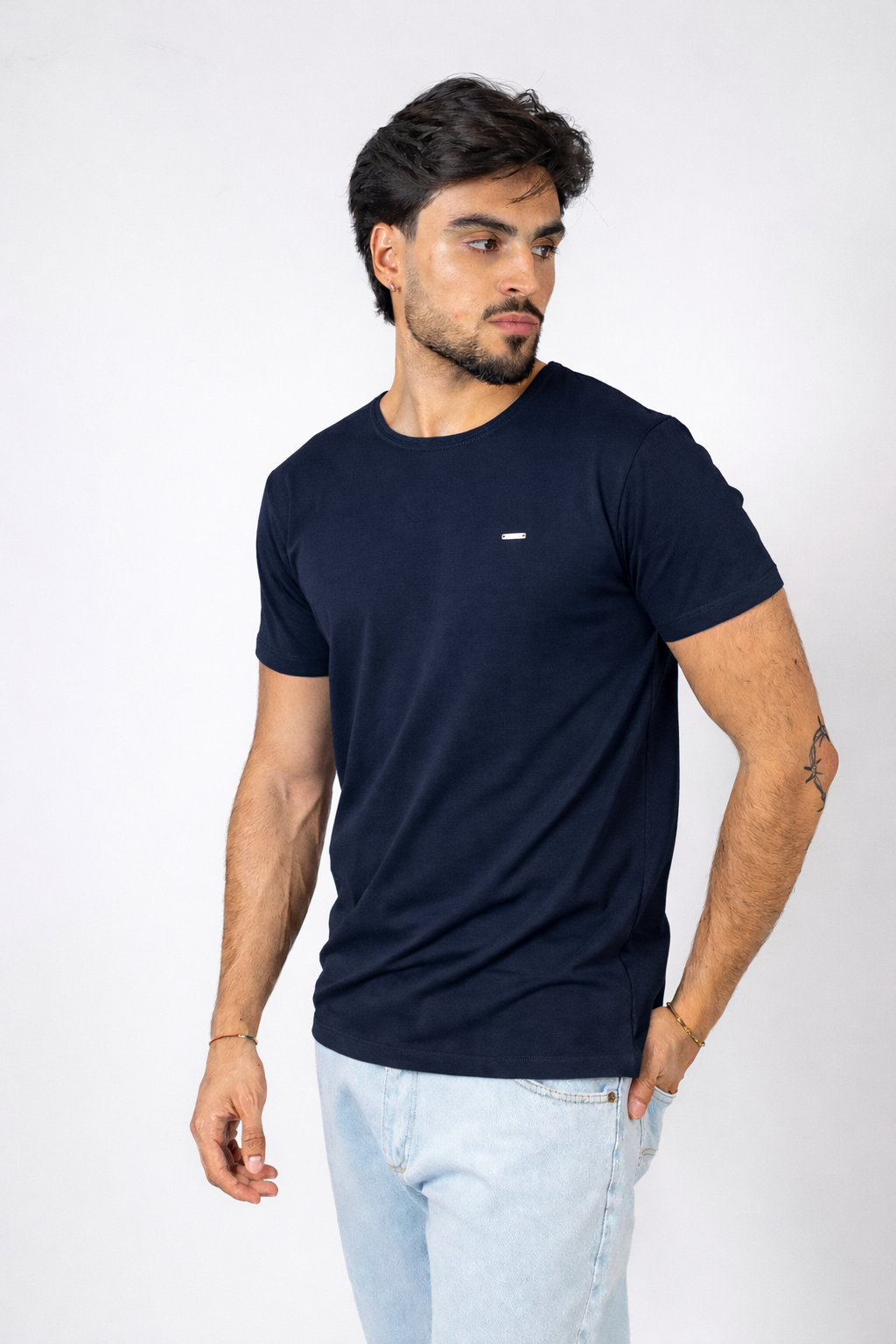 T-SHIRT BÁSICA CARDADA