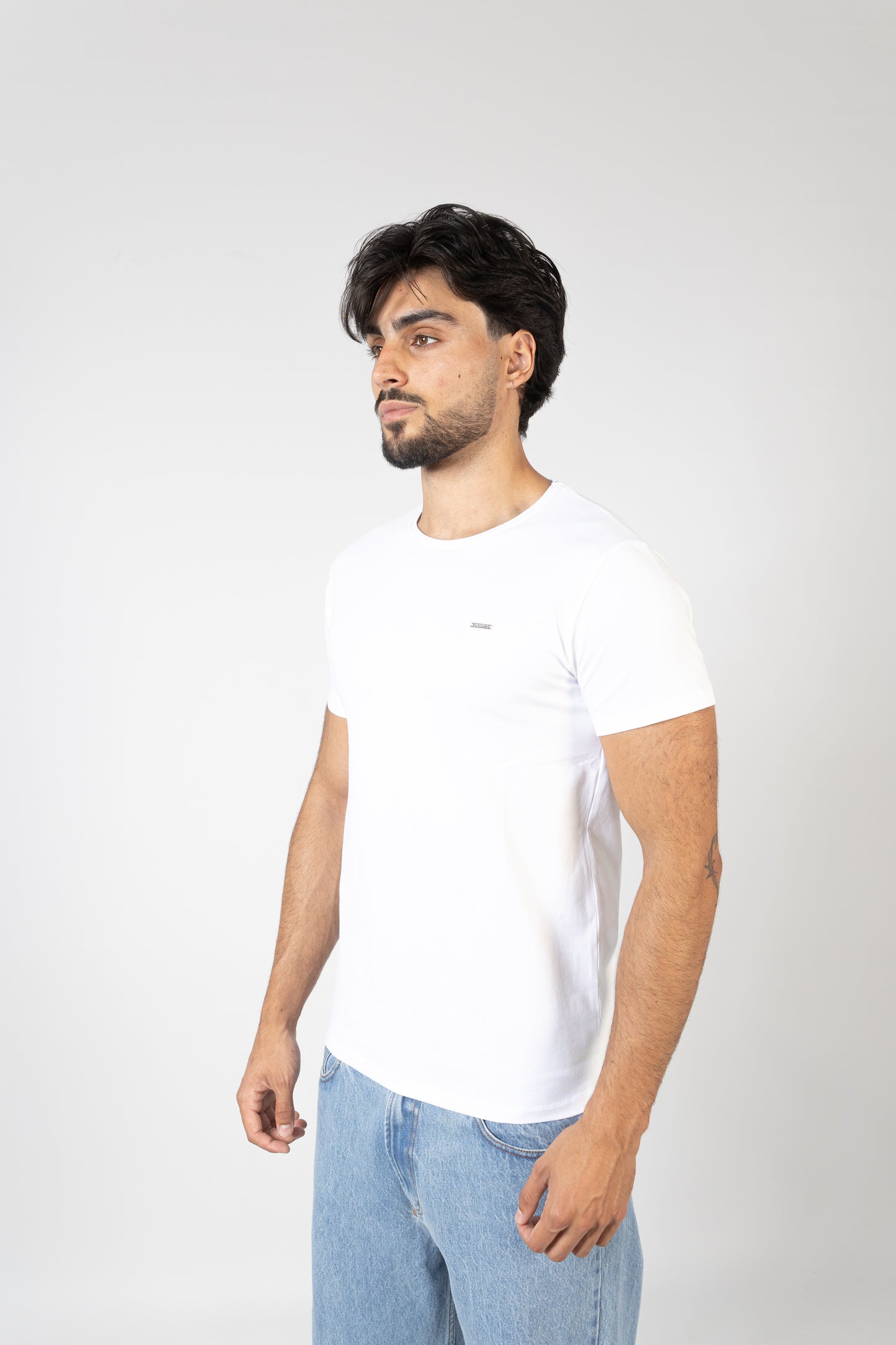 T-SHIRT BÁSICA
