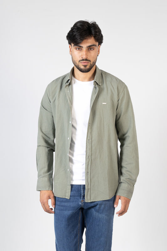 BASIC SLIM FIT SHIRT