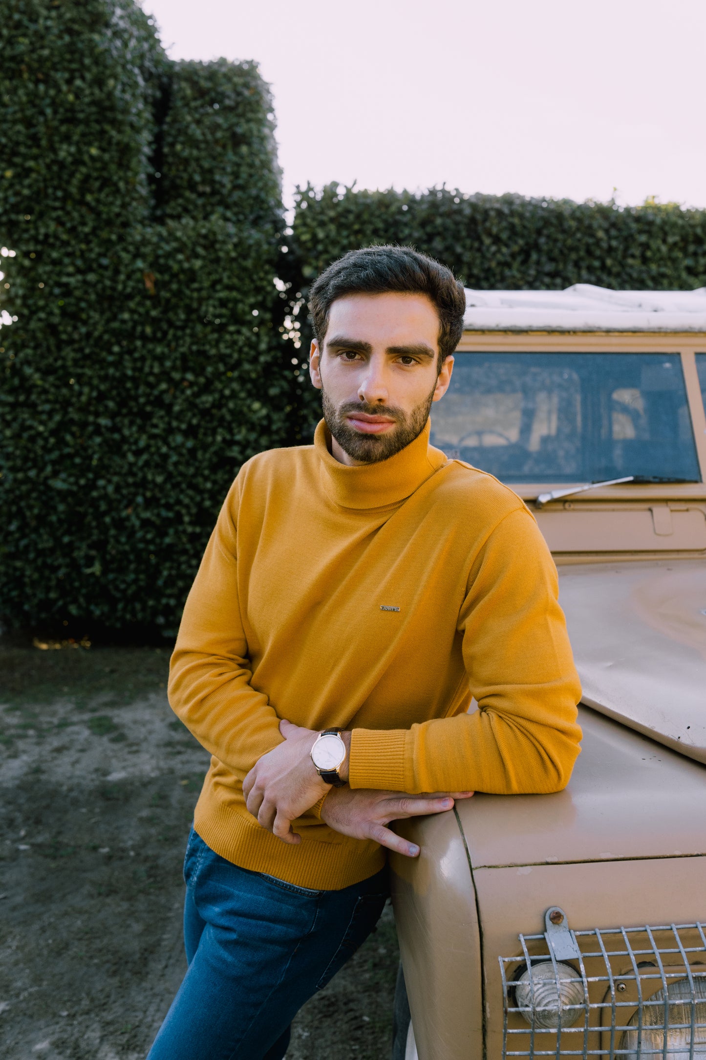 CAMISOLA BÁSICA DE GOLA ALTA